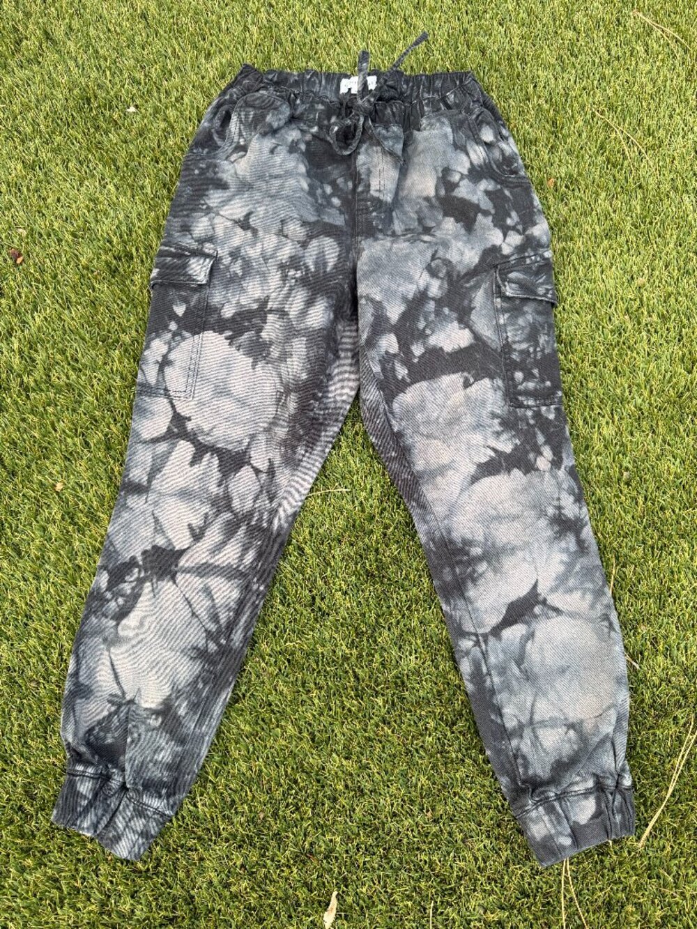Almost Famous Tyedye Jean Joggers size M